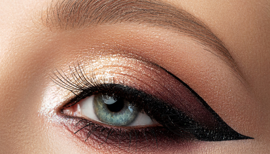 Fix With The Eyeshadow For Easy Eyeliner Applying